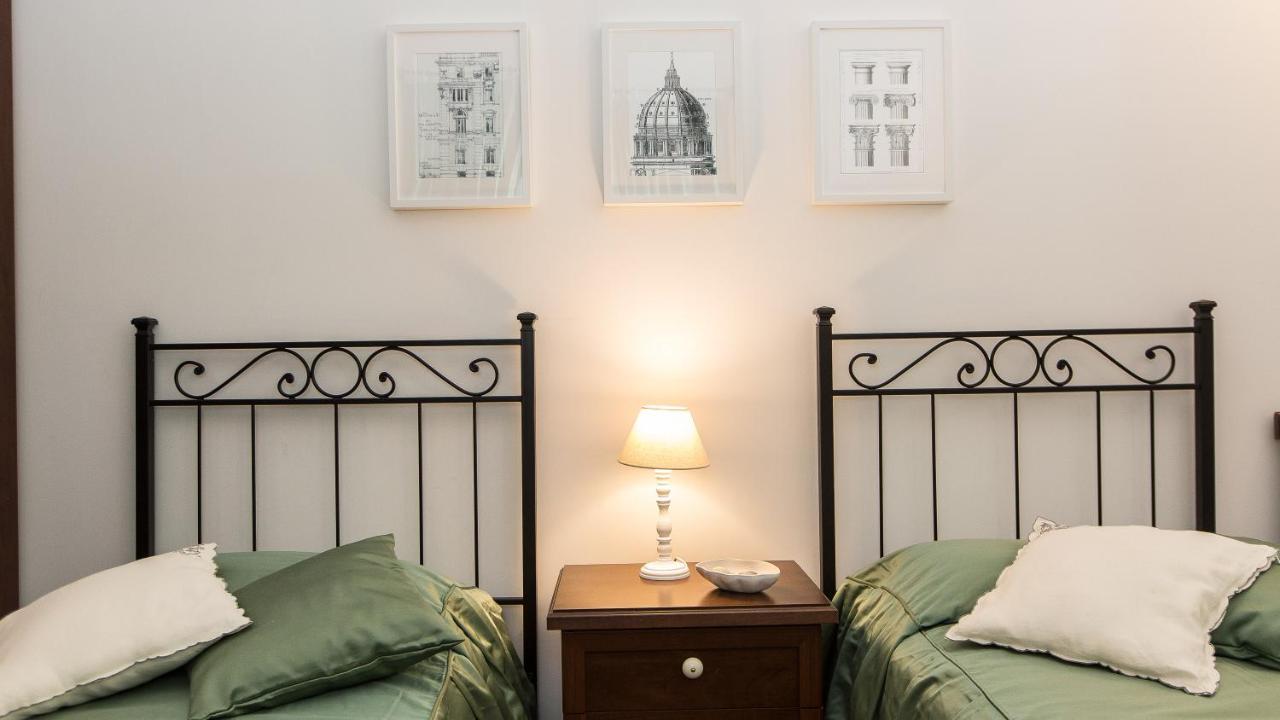 Atheneum By In Apartamento