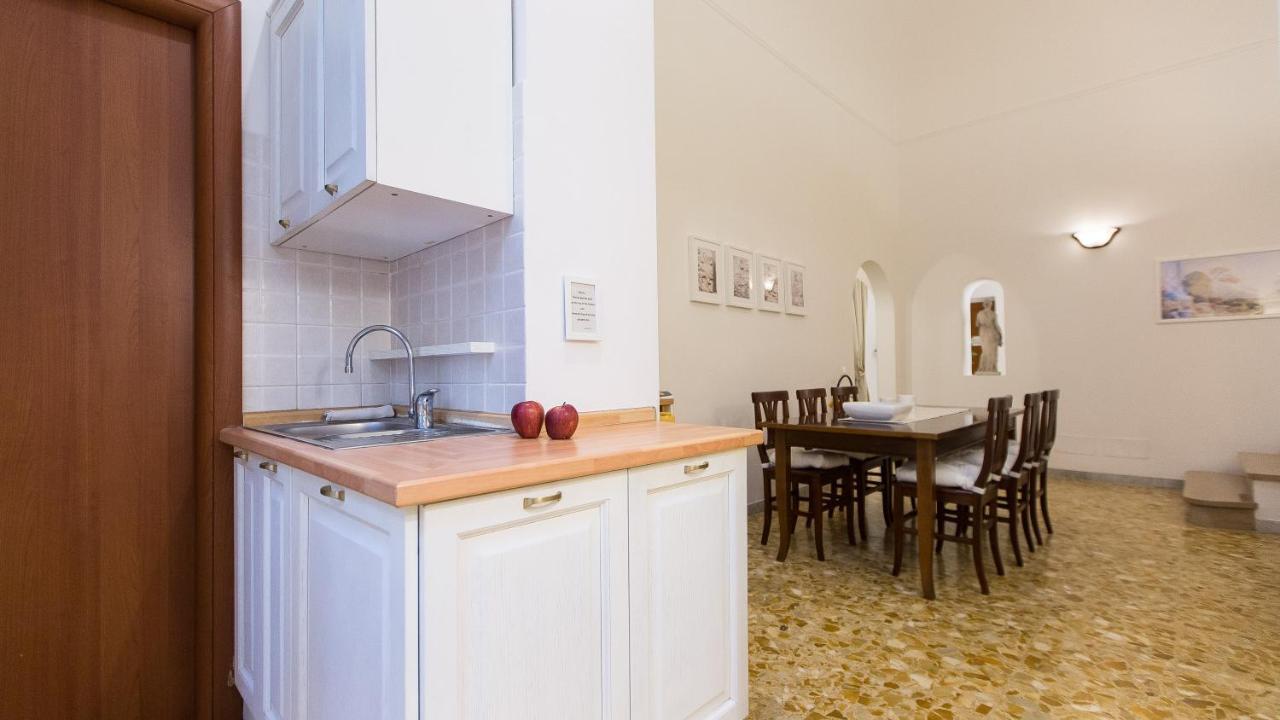 Atheneum By In Apartamento Roma