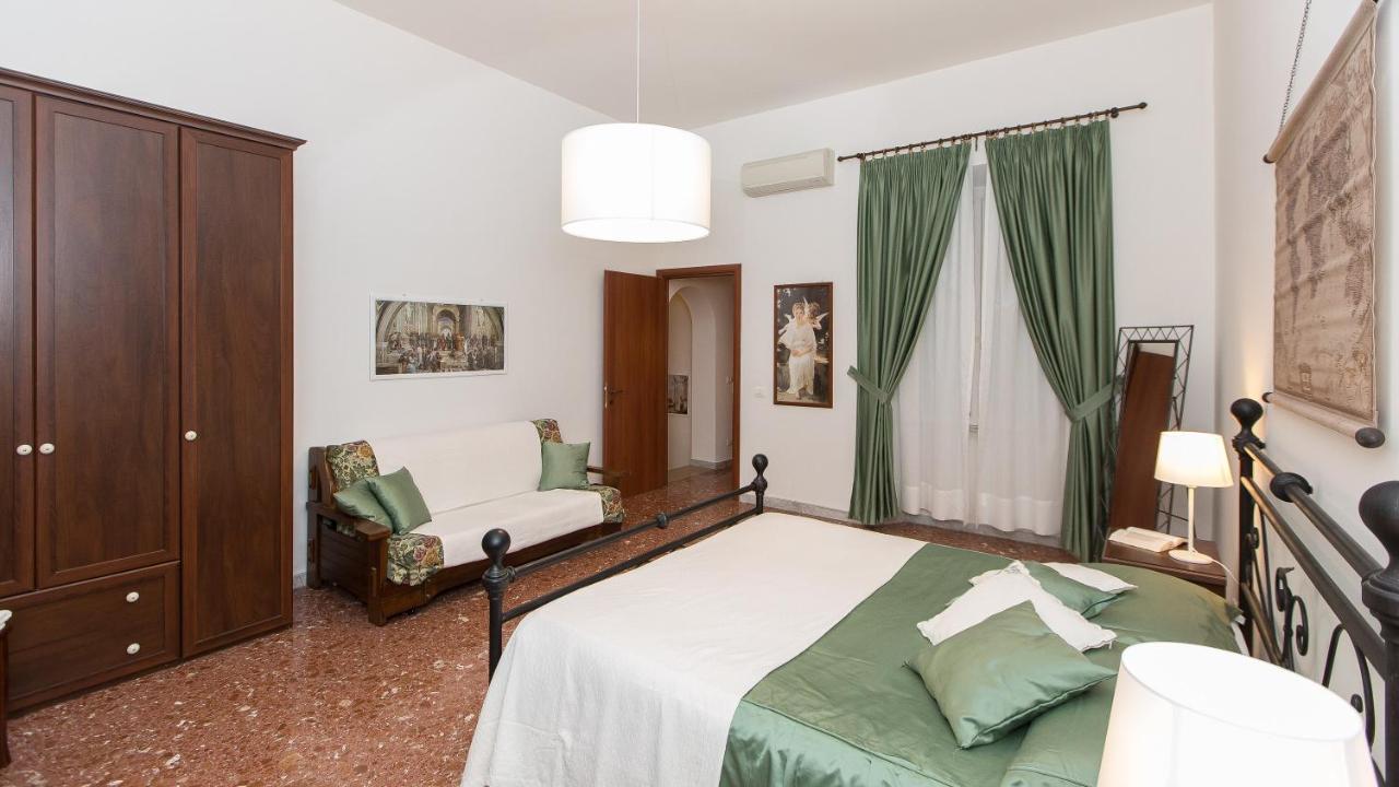 Atheneum By In * Roma